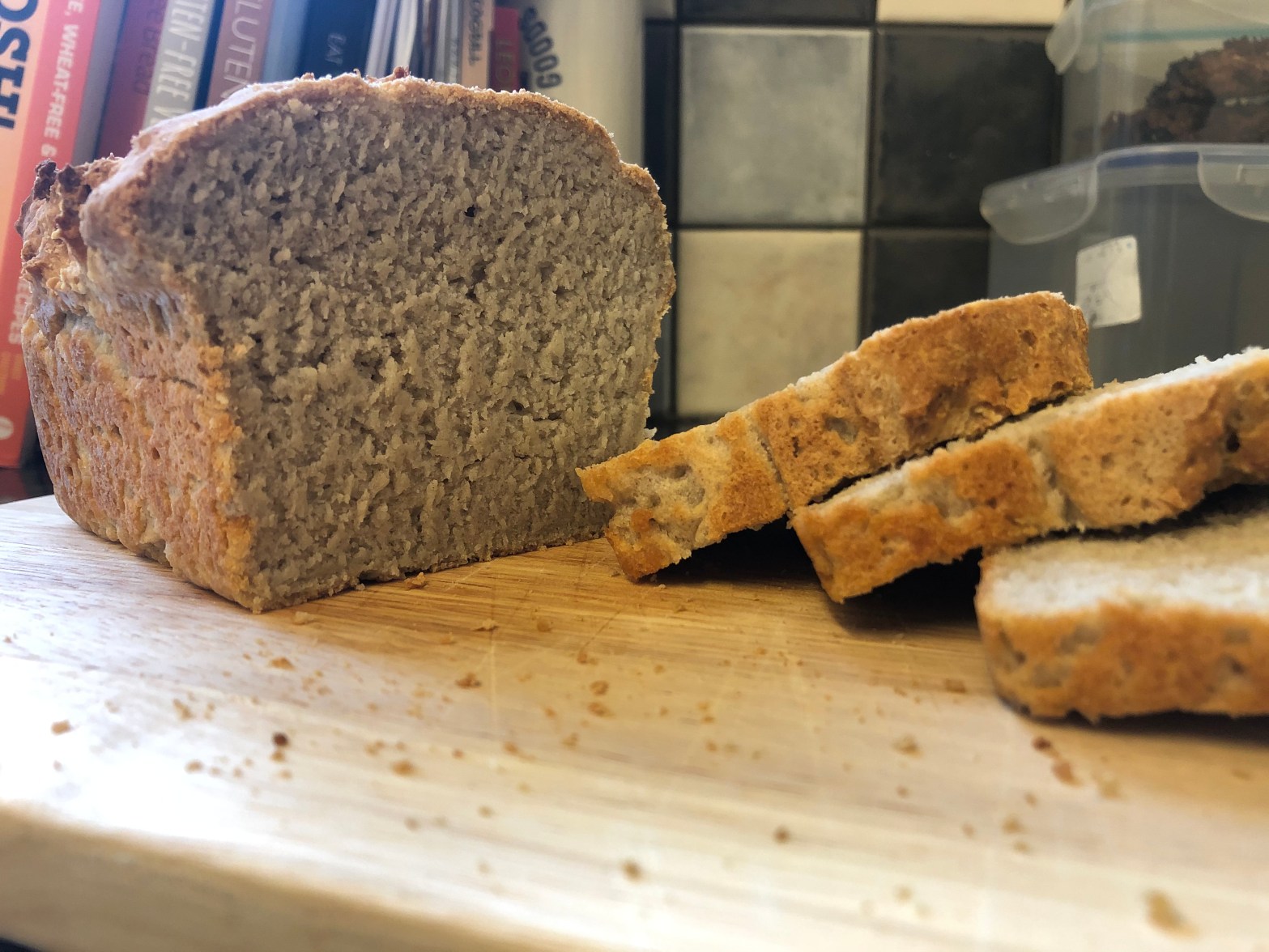 gluten-free-vegan-bread-loaf-sliced